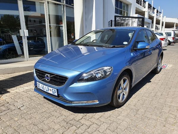 Used Volvo V40 T3 Essential for sale in Gauteng - Cars.co.za (ID::7144192)