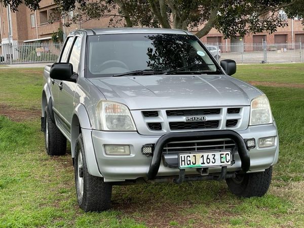 Used Isuzu KB 240 Double-Cab 4x4 LE KB72 for sale in Eastern Cape ...