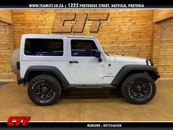 Used Jeep Wrangler  CRD Sahara 2-dr Auto for sale in Gauteng -   (ID::7662744)