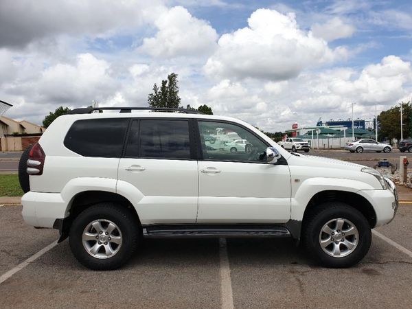 Used Toyota Prado 4.0 V6 VX Auto for sale in Gauteng - Cars.co.za (ID ...