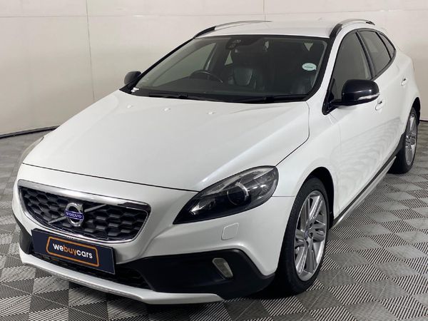 Used Volvo V40 T4 Excel Auto for sale in Gauteng - Cars.co.za (ID::7876963)