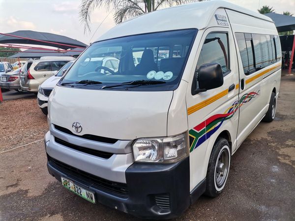 Used Toyota Quantum 2.7 Sesfikile 16-seat for sale in Gauteng - Cars.co ...