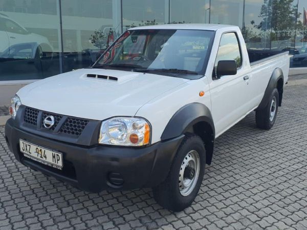 Used Nissan Np300 2.5 Tdi Lwb 4x4 Single-cab For Sale In Mpumalanga 