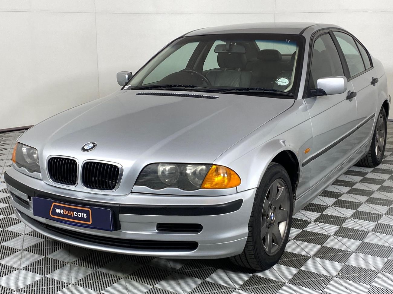 Used BMW 3 Series 318i for sale in Gauteng Cars .za ID 8031252