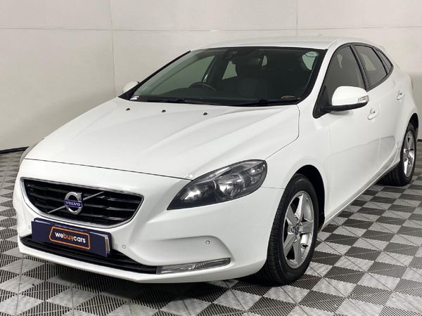 Used Volvo V40 T3 Kinetic for sale in Gauteng - Cars.co.za (ID::8077722)