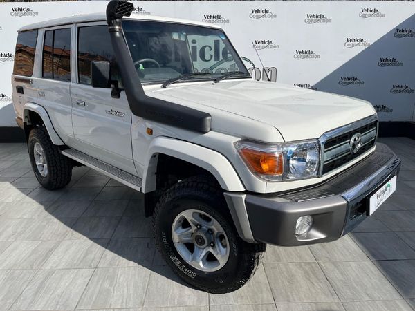 Used Toyota Land Cruiser 76 4.2 D Station Wagon for sale in Gauteng ...