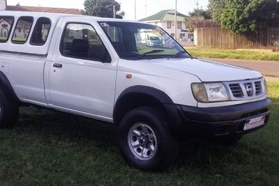 Used Nissan Hardbody 2400i LWB 4x4 Single-Cab for sale in Kwazulu Natal ...