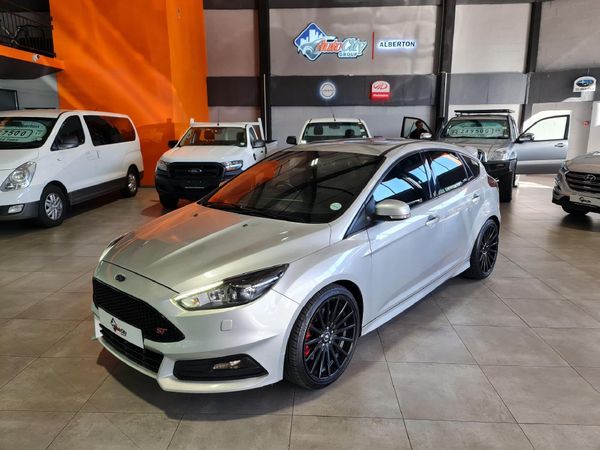 Used Ford Focus 2.0 EcoBoost ST3 for sale in Gauteng - Cars.co.za (ID ...