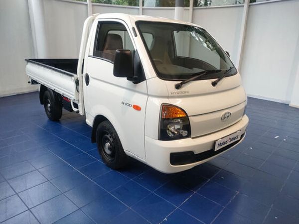 Used Hyundai H100 Bakkie 2.6D Dropside for sale in Western Cape - Cars ...