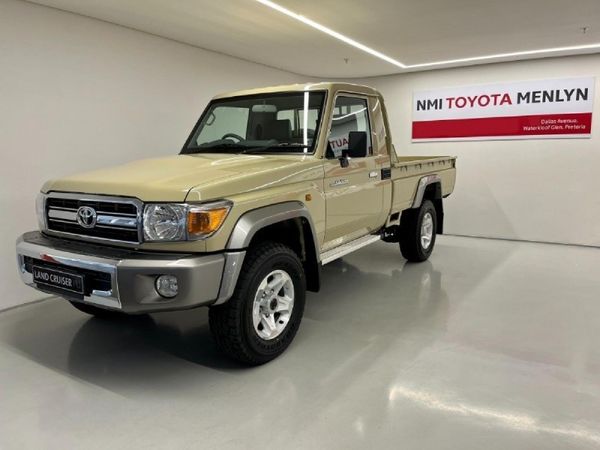 New Toyota Land Cruiser 79 4.0 Single-Cab for sale in Gauteng - Cars.co ...