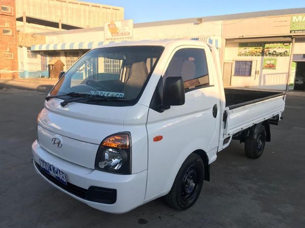 Used Hyundai H100 Bakkie 2.6i D Dropside for sale in Gauteng - Cars.co ...