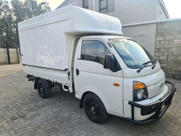 Used Hyundai H100 Bakkie 2.6D Dropside for sale in Western Cape - Cars ...