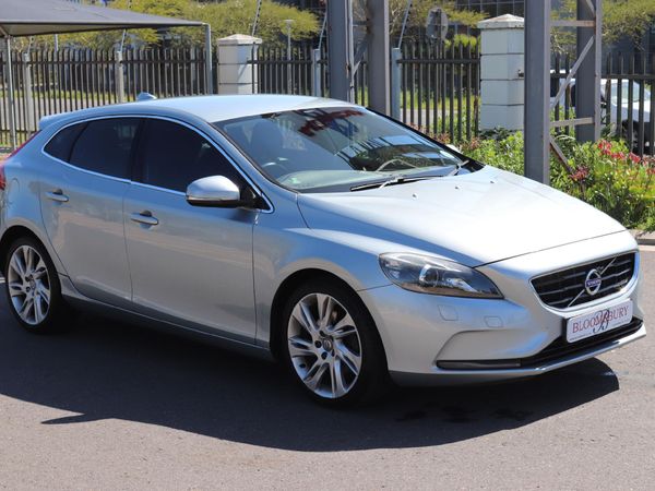 Used Volvo V40 CC T4 Excel Auto for sale in Western Cape - Cars.co.za ...