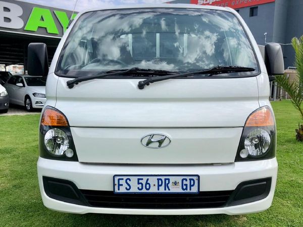 Used Hyundai H100 Bakkie 2.6D Dropside for sale in Eastern Cape - Cars ...