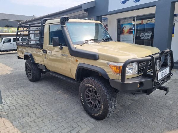 Used Toyota Land Cruiser 79 4.0 Single-Cab for sale in Western Cape ...