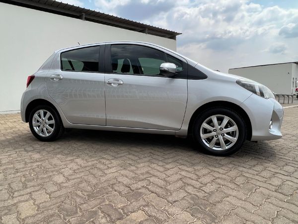 Used Toyota Yaris 1.3 5-dr for sale in Gauteng - Cars.co.za (ID::8348440)