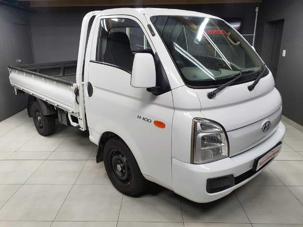 Used Hyundai H100 Bakkie 2.6D Dropside for sale in Western Cape - Cars ...