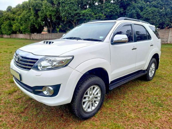 Used Toyota Fortuner 3.0 D-4D 4x4 Auto for sale in Kwazulu Natal - Cars ...