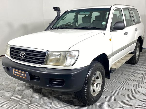 Used Toyota Land Cruiser 100 GX 4.5 for sale in Western Cape - Cars.co ...