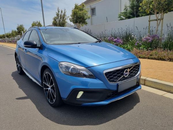 Used Volvo V40 CC T4 Momentum Auto for sale in Western Cape - Cars.co ...