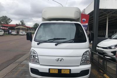 Used Hyundai H100 Bakkie 2.6D Dropside for sale in Gauteng - Cars.co.za ...