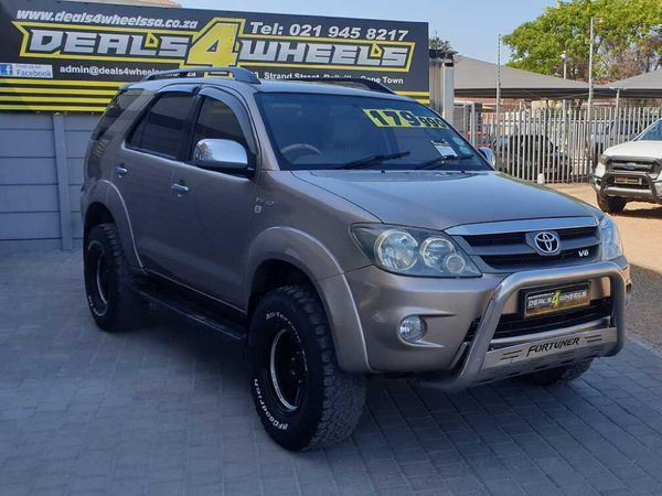 Used Toyota Fortuner 4.0 V6 Auto 4x4 for sale in Western Cape - Cars.co ...