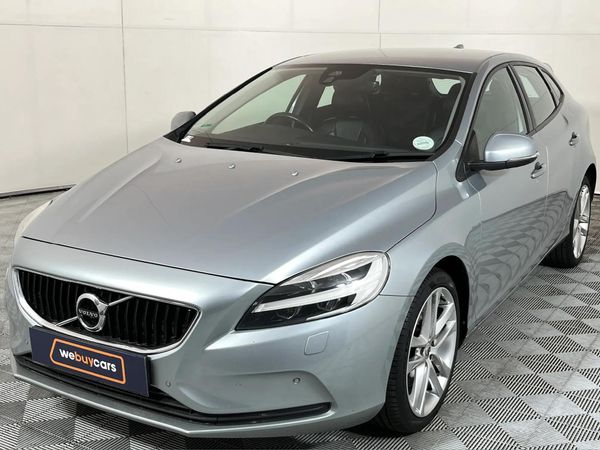 Used Volvo V40 T3 Momentum for sale in Gauteng - Cars.co.za (ID::8456712)