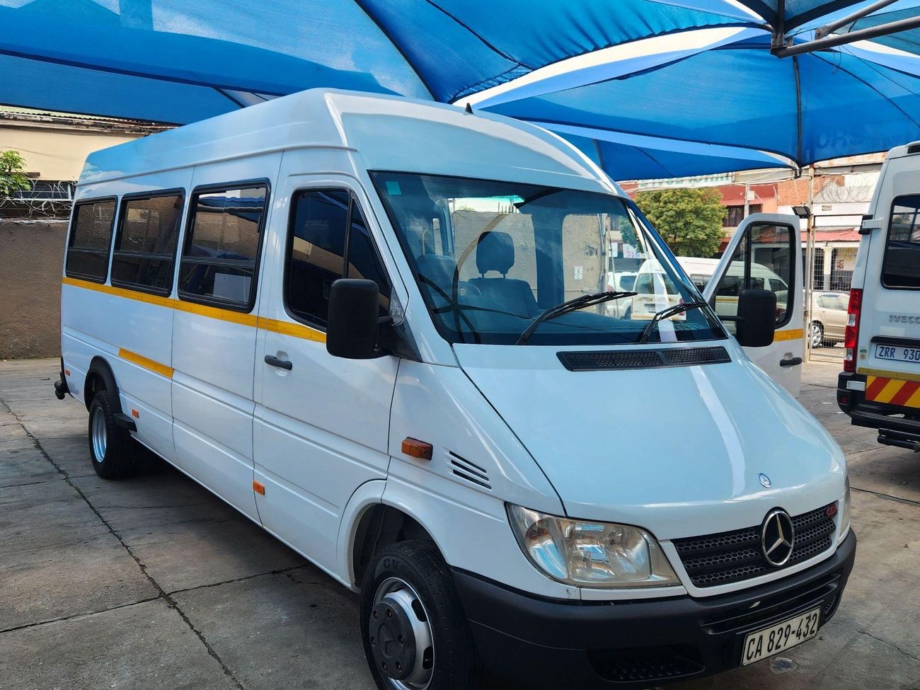 Second hand mercedes benz sprinter hot sale 416 cdi