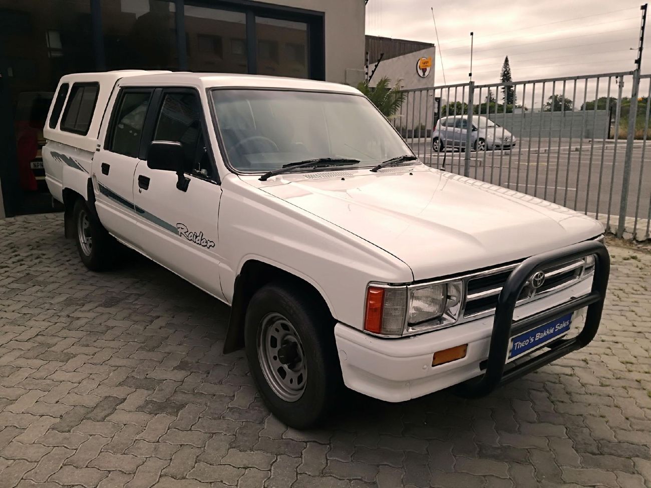 1997-Toyota-Hilux-28-D-Raider-