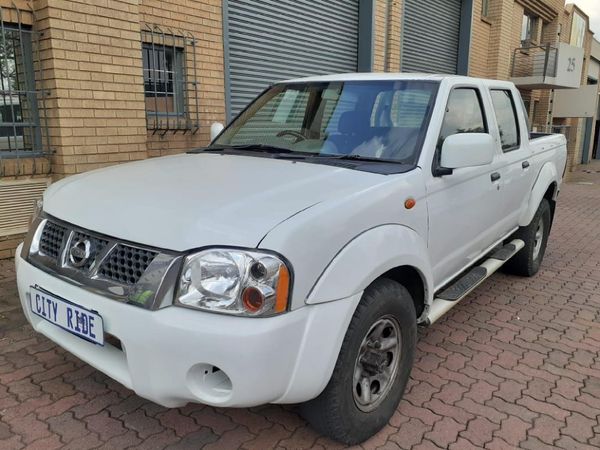 Used Nissan NP300 2.4i Hi-Rider Double-Cab for sale in Gauteng - Cars ...