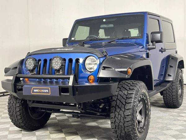 Used Jeep Wrangler  V6 Sahara 2-dr for sale in Western Cape   (ID::8507876)
