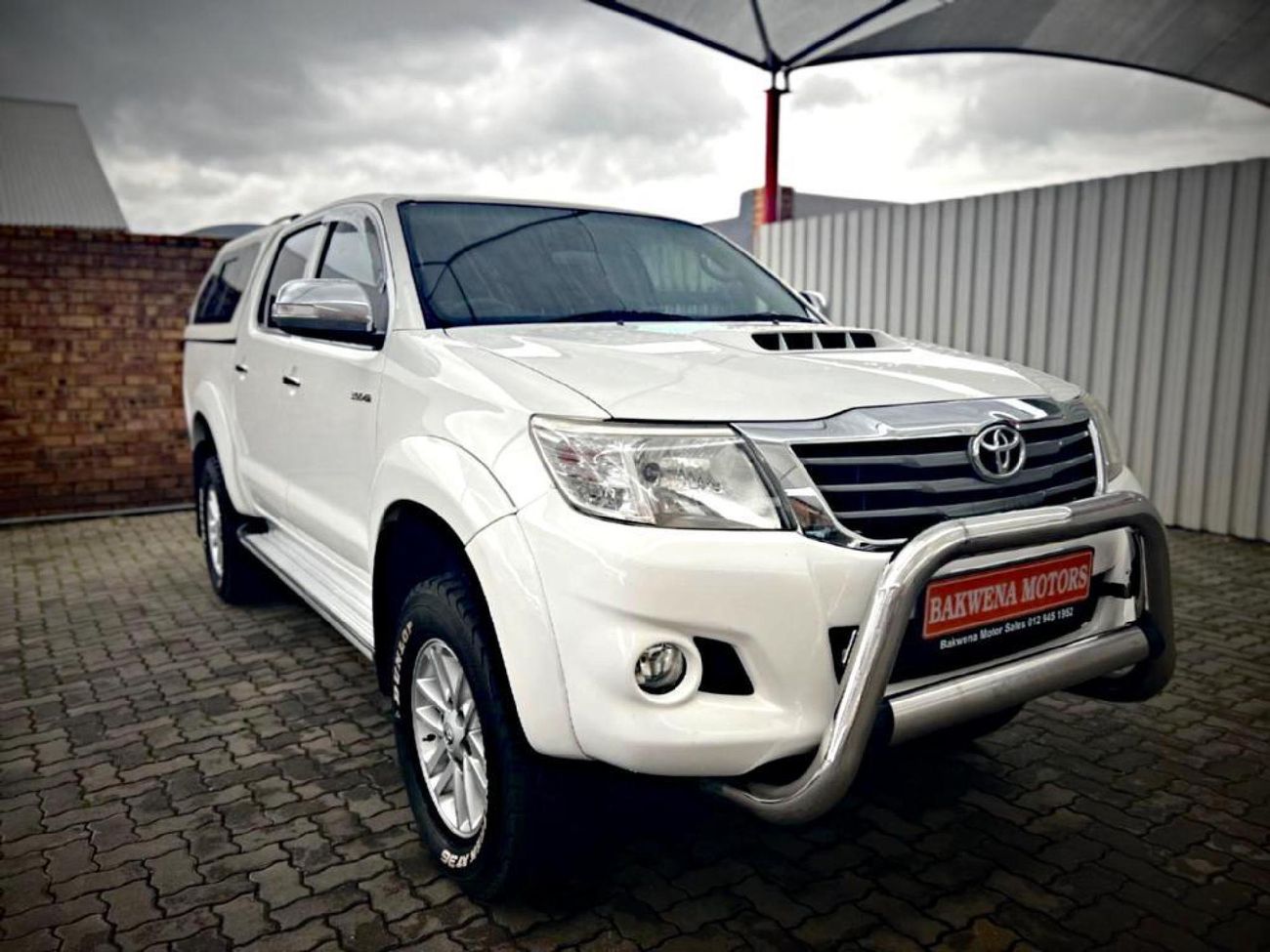 Used Toyota Hilux 3.0 D-4D Raider 4x4 Double-Cab For Sale In Gauteng ...