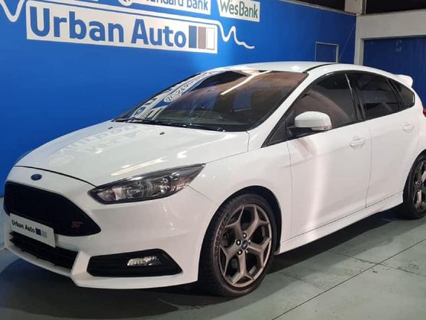 Used Ford Focus 2.0 EcoBoost ST1 for sale in Western Cape - Cars.co.za ...