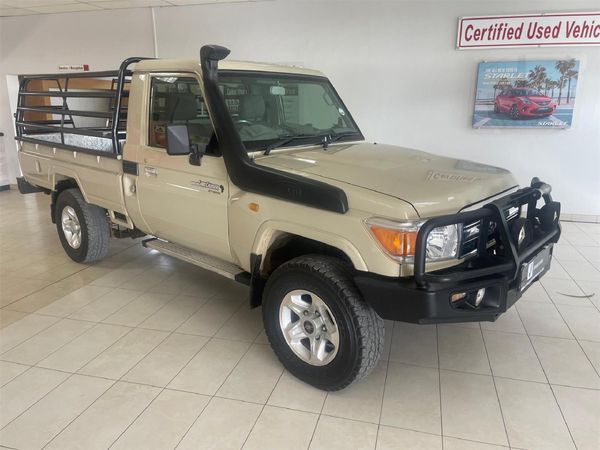 Used Toyota Land Cruiser 79 4.0 60th Edition Single-Cab for sale in ...