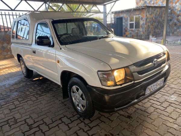 Used Toyota Hilux 1800 LWB Single-Cab for sale in Gauteng - Cars.co.za ...