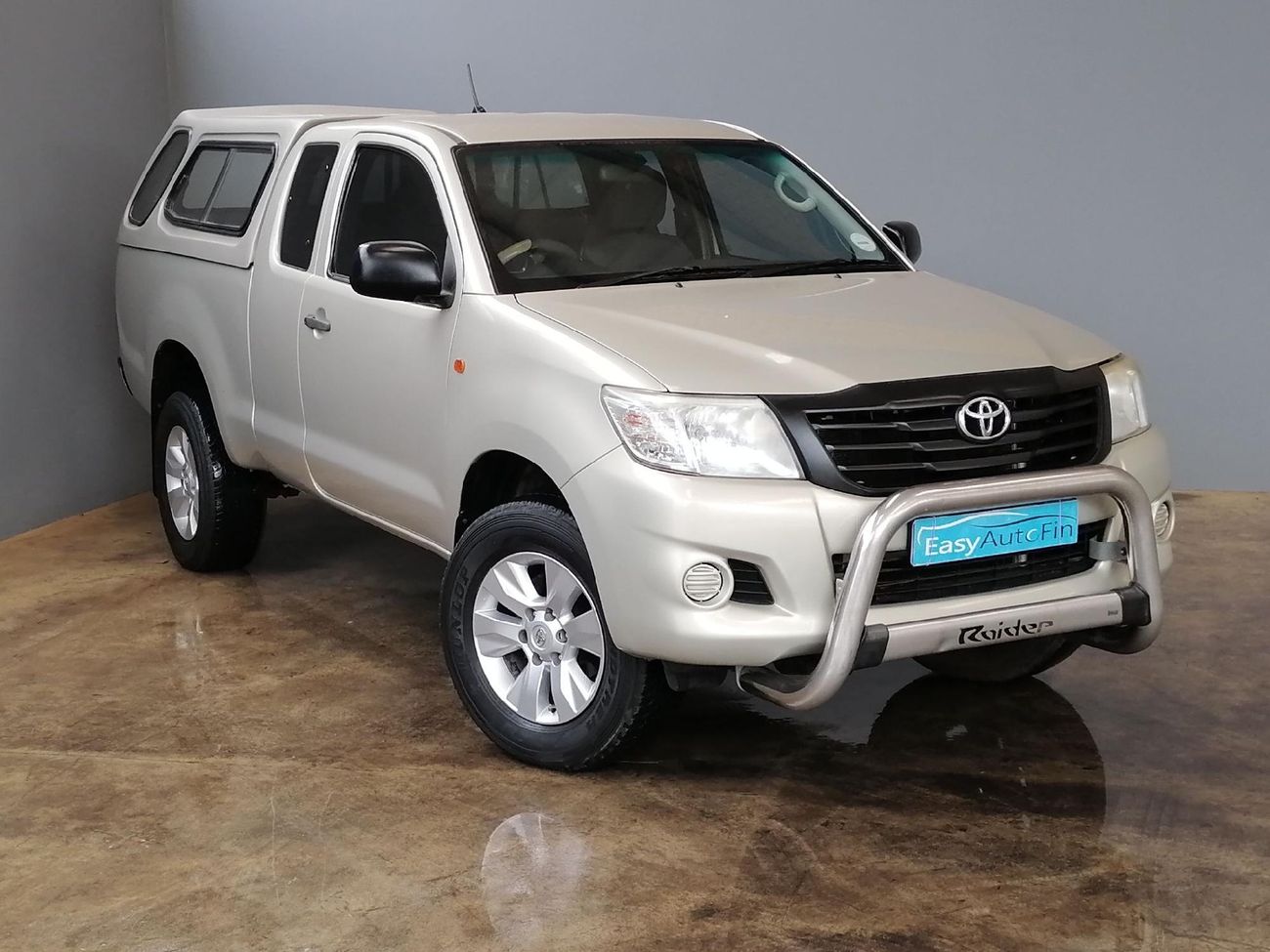 2015-Toyota-Hilux-25-D-4D-