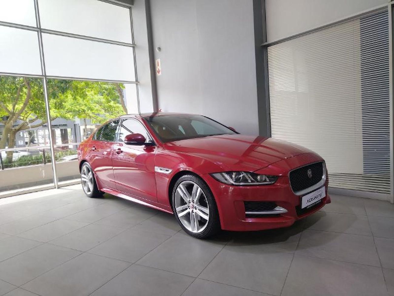 Used Jaguar XE 2.0D R-Sport Auto For Sale In Kwazulu Natal - Cars.co.za ...