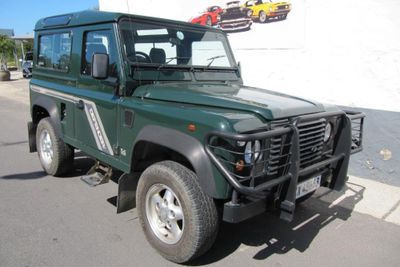 Used Land Rover Defender 109 88-in SWB Regular for sale in Western Cape ...