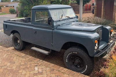 Used Land Rover Defender 109 88-in SWB Regular for sale in Western Cape ...