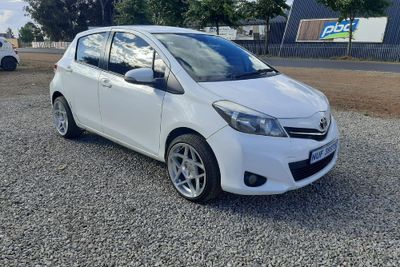 Used Toyota Yaris 1.3 XS 5-dr for sale in Gauteng - Cars.co.za (ID ...