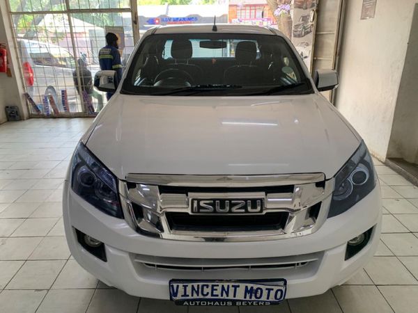Used Isuzu KB 300 D-Teq LX 4x4 Extended Cab for sale in Gauteng - Cars ...