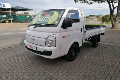 Used Hyundai H100 Bakkie 2.6D Dropside for sale in Western Cape - Cars ...