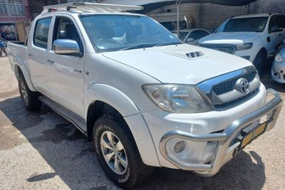 Used Toyota Hilux 3.0 D-4D Raider 4x4 Double-Cab for sale in Gauteng ...