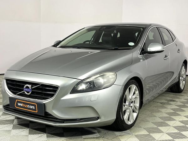 Used Volvo V40 D2 Elite for sale in Kwazulu Natal - Cars.co.za (ID ...