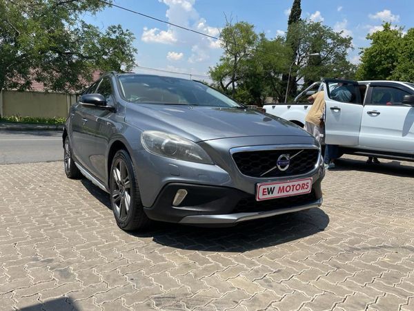 Used Volvo V40 CC D4 Elite Auto for sale in Gauteng - Cars.co.za (ID ...