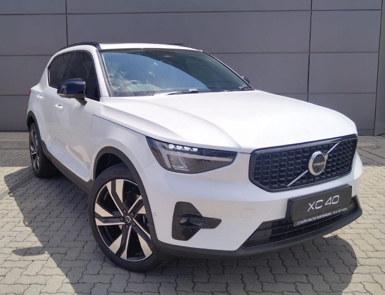 New Volvo XC40 B3 Plus Dark Geartronic Mild-Hybrid For Sale In North ...