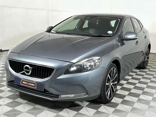 Used Volvo V40 T4 Momentum Auto for sale in Gauteng - Cars.co.za (ID ...