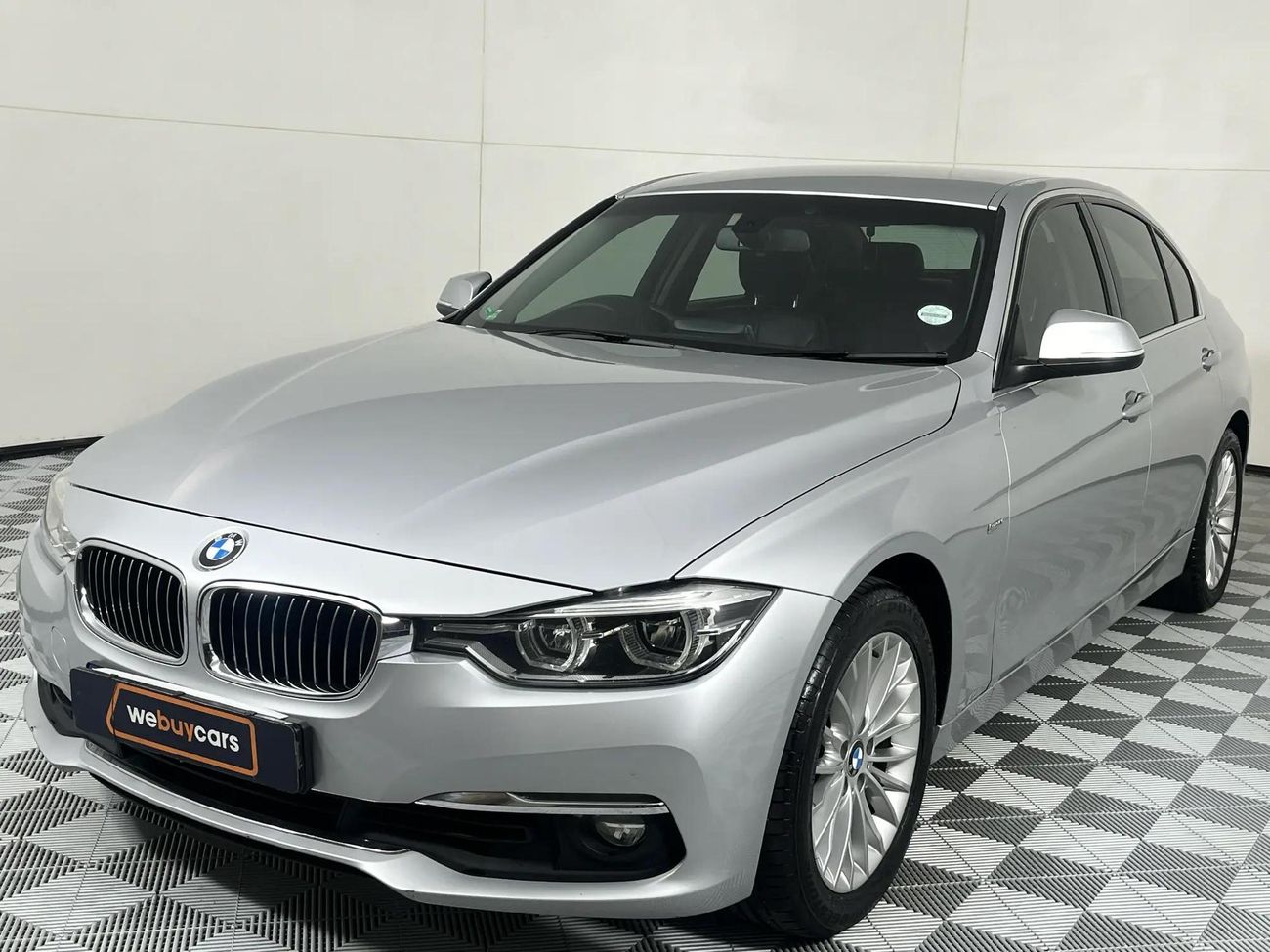 Used BMW 3 Series 320i Luxury Line Auto For Sale In Gauteng - Cars.co ...