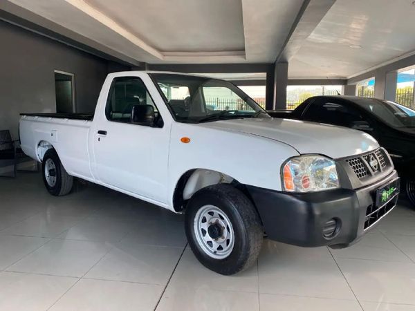 Used Nissan NP300 2.0i LWB Single-Cab for sale in Kwazulu Natal - Cars ...