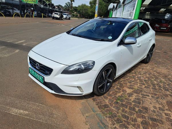 Used Volvo V40 CC D3 Excel Auto for sale in Gauteng - Cars.co.za (ID ...